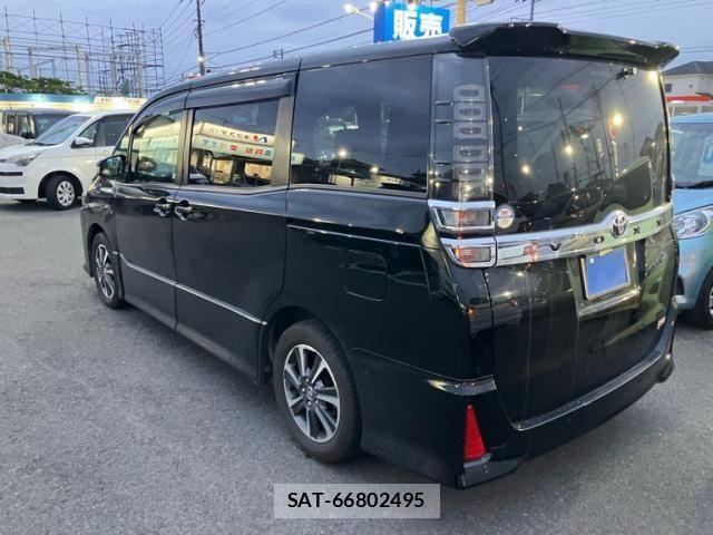 Toyota VOXY 2019-04 7226933-3