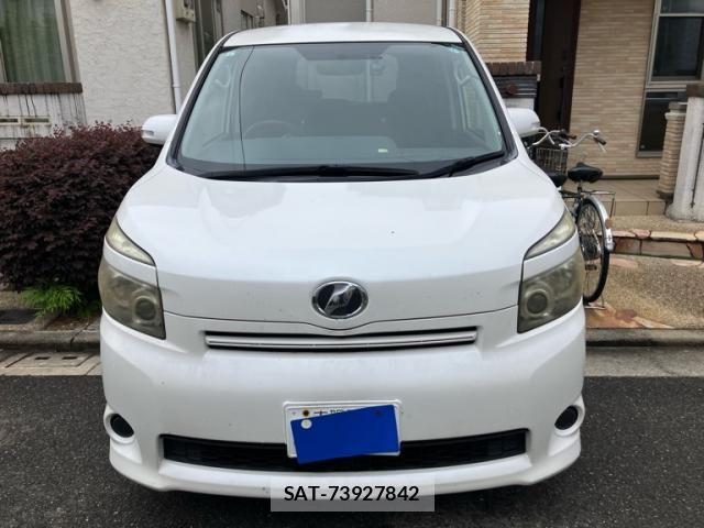 Toyota VOXY 2009-06 7226848-2