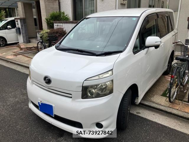 Toyota VOXY 2009-06 7226848-3