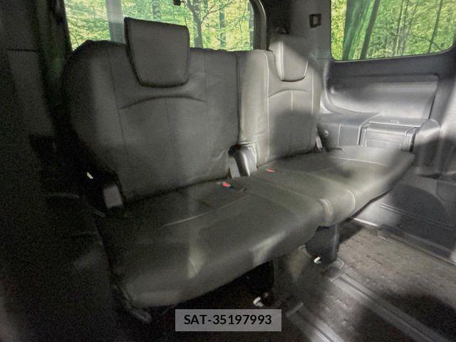 Toyota VOXY 2021-07 7226957-10