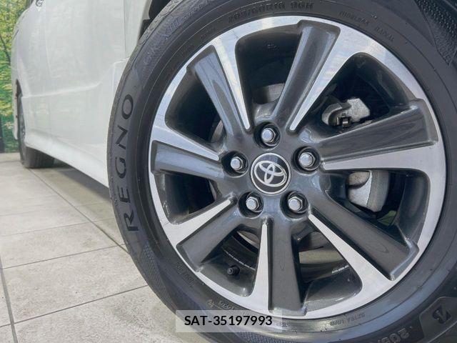 Toyota VOXY 2021-07 7226957-13