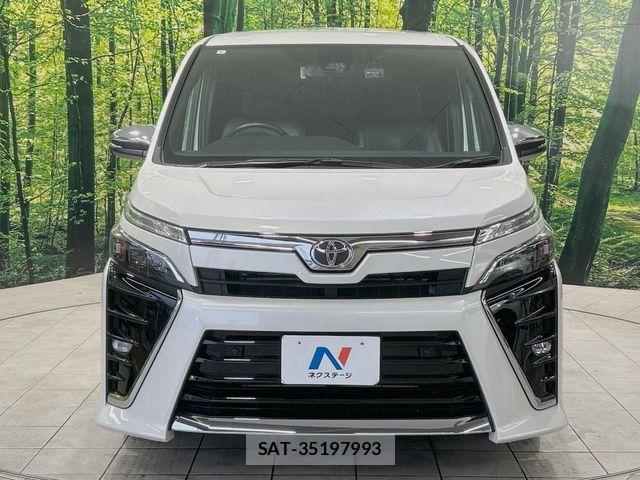 Toyota VOXY 2021-07 7226957-15