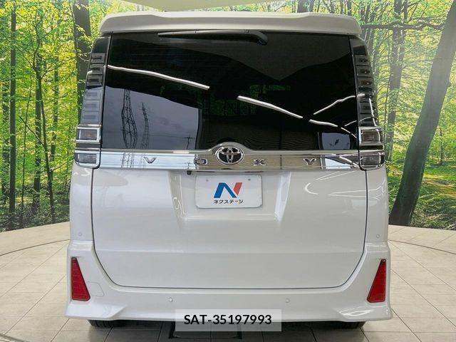 Toyota VOXY 2021-07 7226957-16