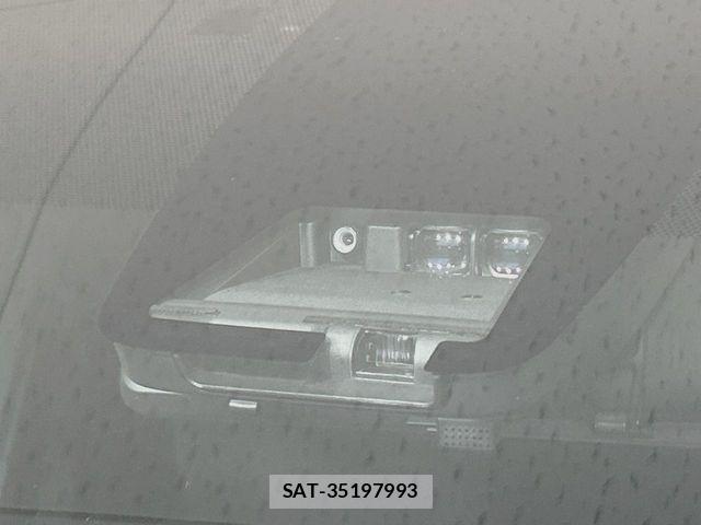 Toyota VOXY 2021-07 7226957-5