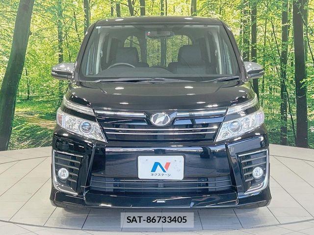 Toyota VOXY 2015-10 7226884-14