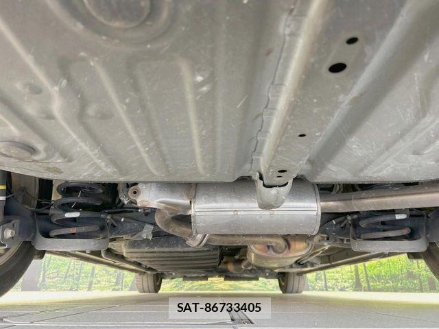 Toyota VOXY 2015-10 7226884-18