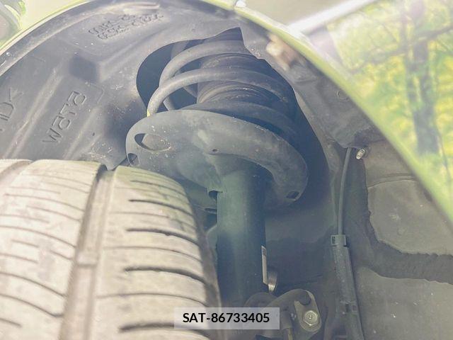 Toyota VOXY 2015-10 7226884-19