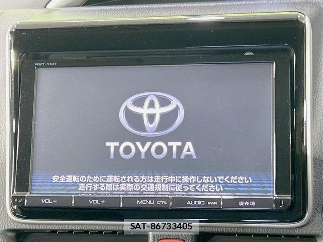Toyota VOXY 2015-10 7226884-3