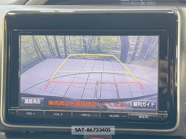 Toyota VOXY 2015-10 7226884-4