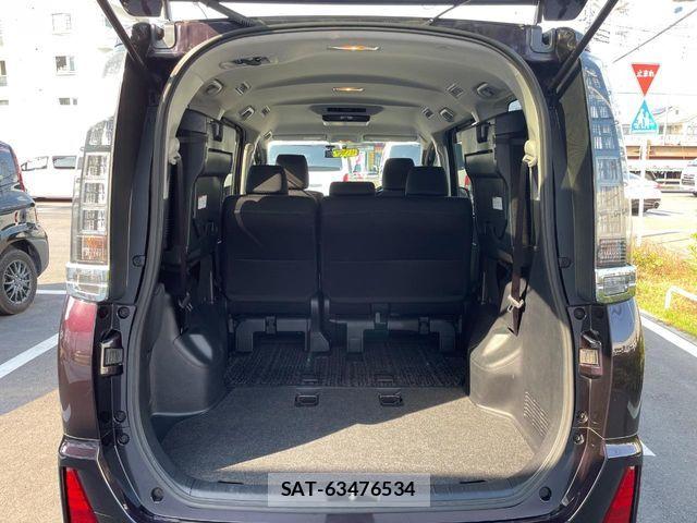 Toyota VOXY 2014-03 7226874-10