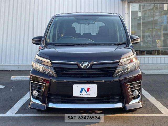 Toyota VOXY 2014-03 7226874-13