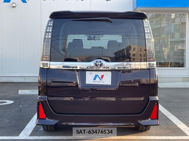 Toyota VOXY 2014-03 7226874-14