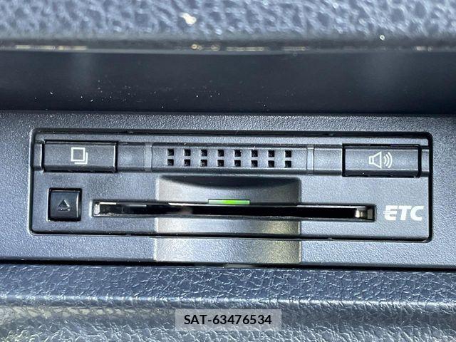 Toyota VOXY 2014-03 7226874-5