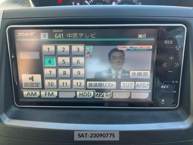 Toyota VOXY 2009-12 7226853-16
