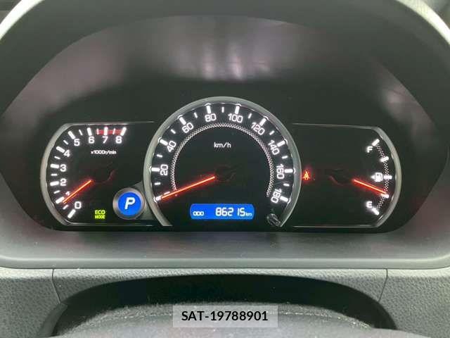 Toyota VOXY 2015-12 7217147-11