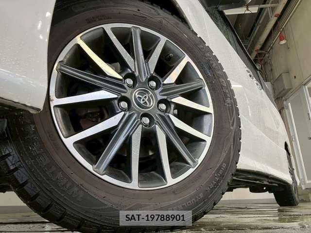 Toyota VOXY 2015-12 7217147-14