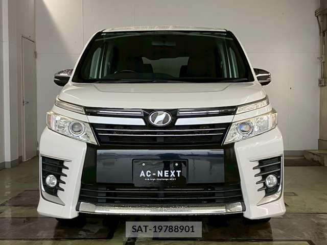 Toyota VOXY 2015-12 7217147-15