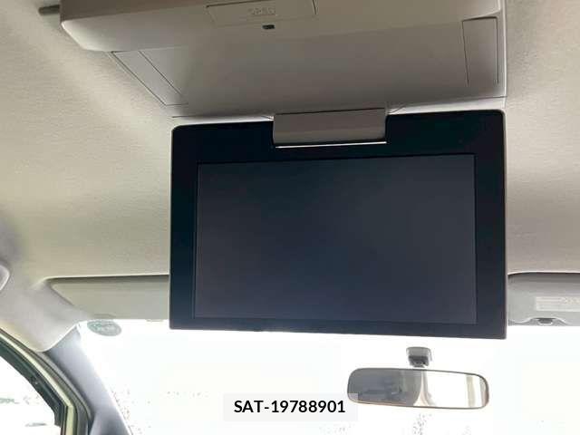 Toyota VOXY 2015-12 7217147-1