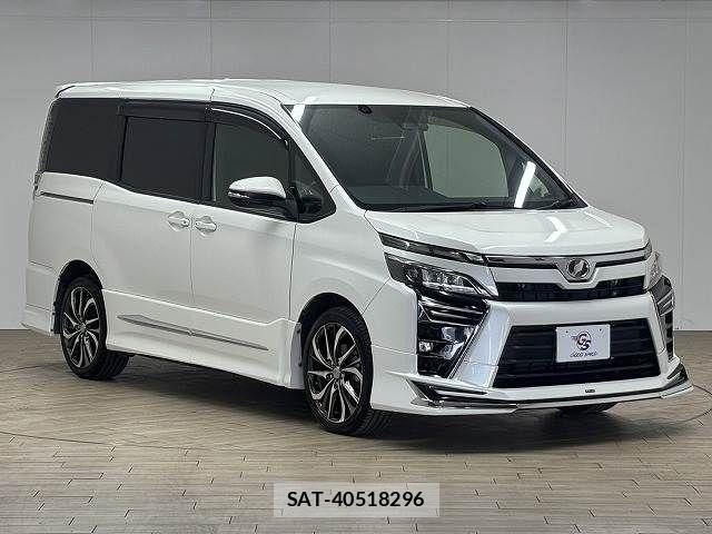 Toyota VOXY 2017-12 7226914-13
