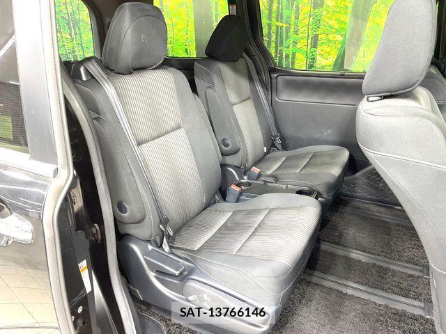 Toyota VOXY 2018-07 7226923-9