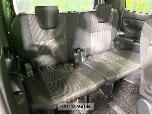 Toyota VOXY 2018-07 7226923-10