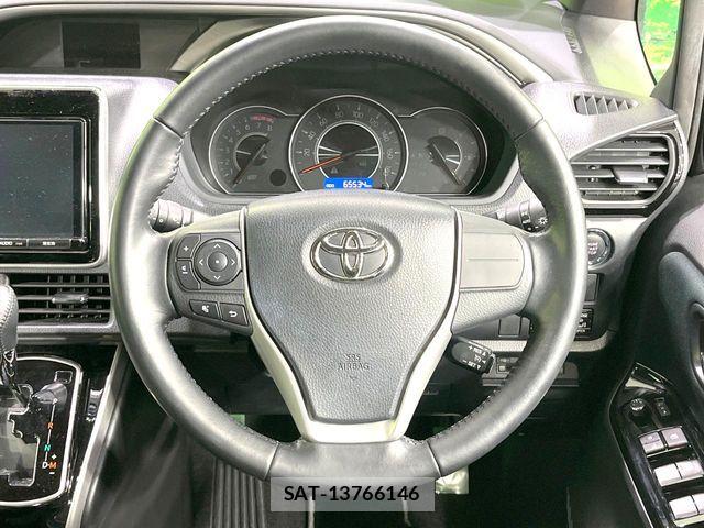 Toyota VOXY 2018-07 7226923-12