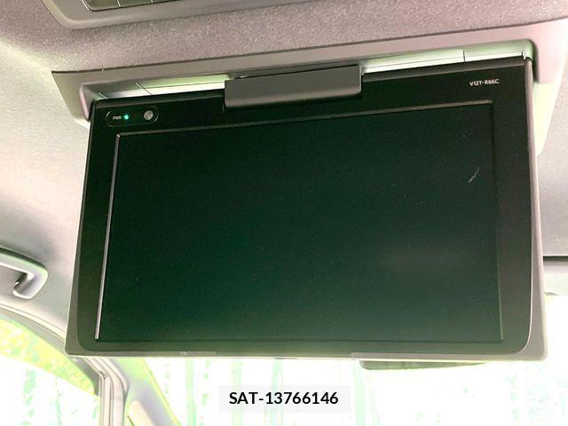 Toyota VOXY 2018-07 7226923-3
