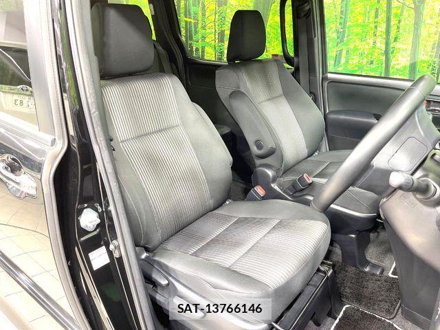 Toyota VOXY 2018-07 7226923-8
