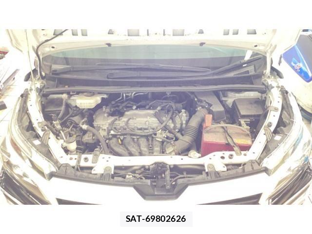 Toyota VOXY 2017-10 7226912-11