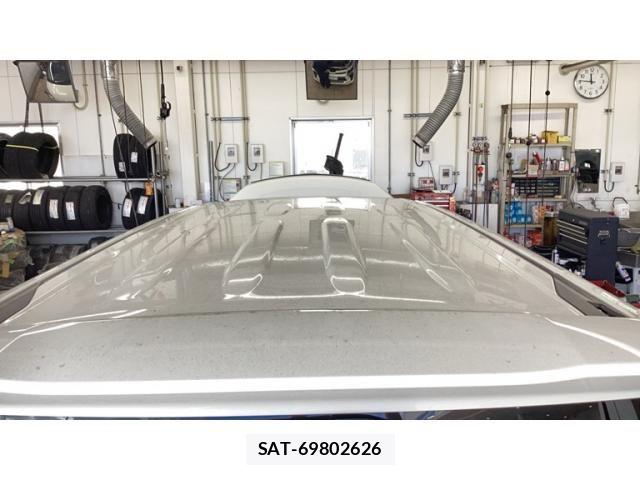 Toyota VOXY 2017-10 7226912-5