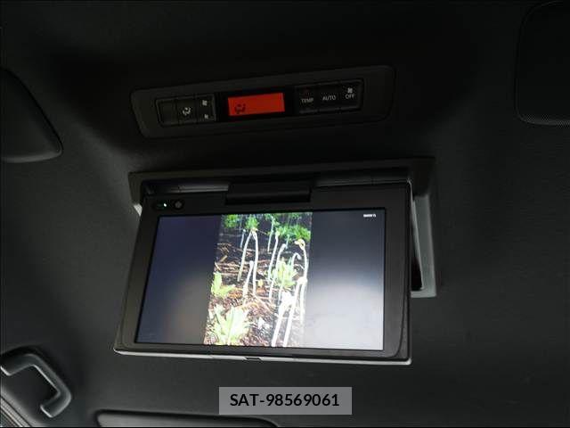 Toyota VOXY 2019-12 7226938-9