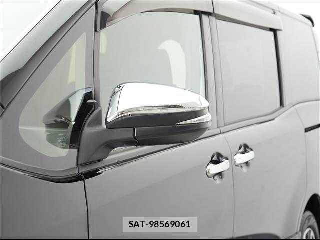 Toyota VOXY 2019-12 7226938-20