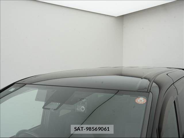 Toyota VOXY 2019-12 7226938-21