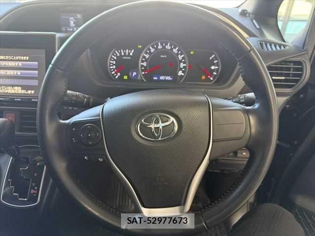 Toyota VOXY 2015-04 7226886-13