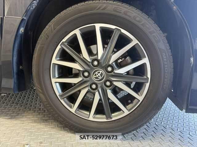 Toyota VOXY 2015-04 7226886-16