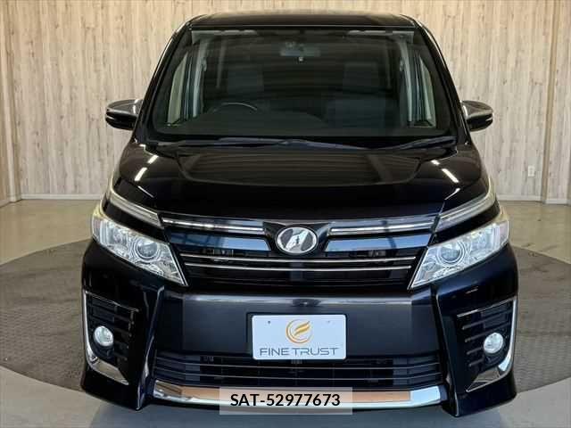 Toyota VOXY 2015-04 7226886-17