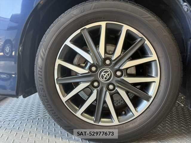 Toyota VOXY 2015-04 7226886-26