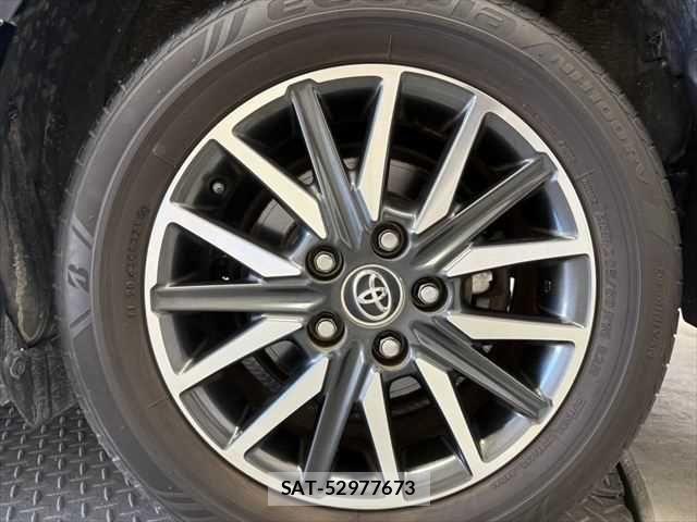 Toyota VOXY 2015-04 7226886-27
