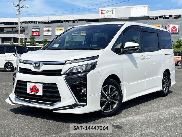 Toyota VOXY 2017-09 7226904-0