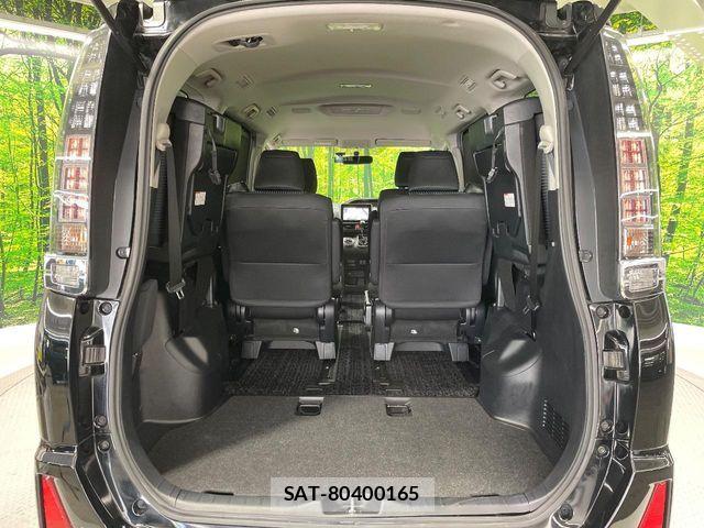 Toyota VOXY 2015-06 7226882-11