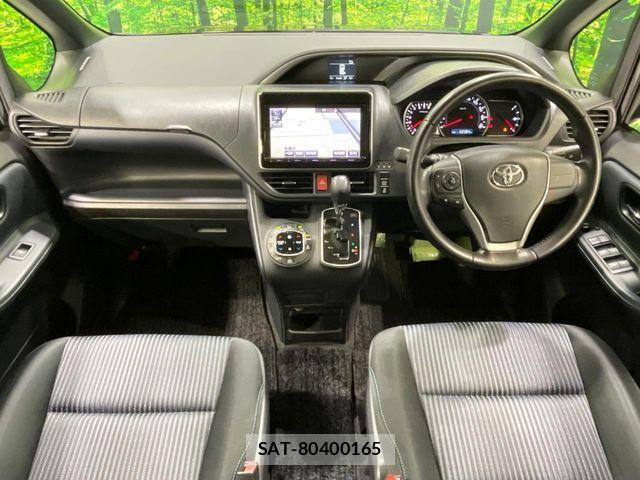 Toyota VOXY 2015-06 7226882-3