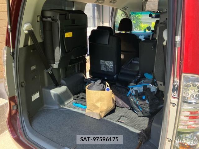Toyota VOXY 2008-04 7226840-9