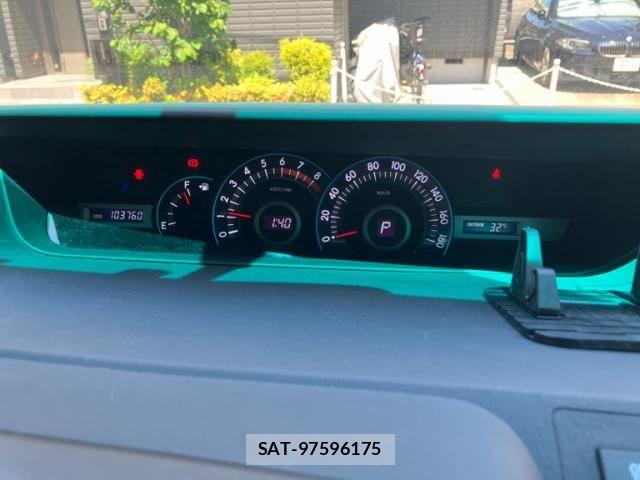 Toyota VOXY 2008-04 7226840-14