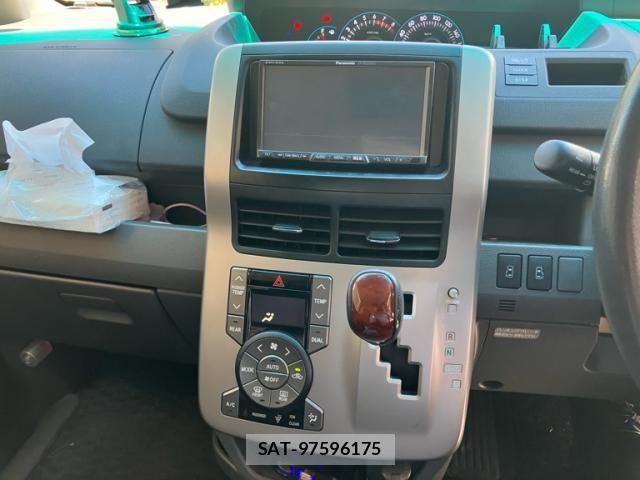 Toyota VOXY 2008-04 7226840-15