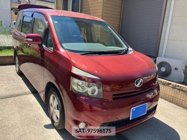 Toyota VOXY 2008-04 7226840-1