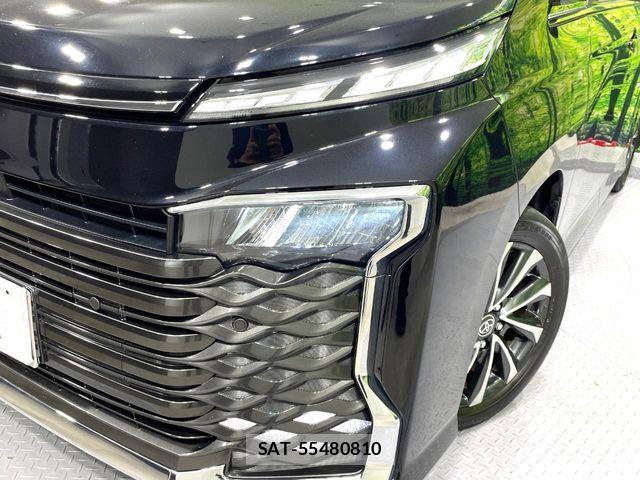 Toyota VOXY 2023-12 7226992-14