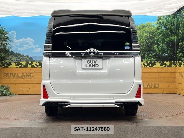 Toyota VOXY 2019-06 7226932-15