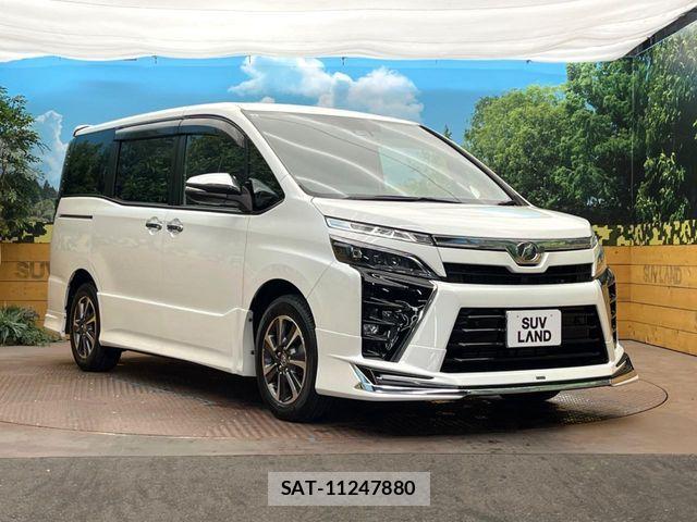 Toyota VOXY 2019-06 7226932-16