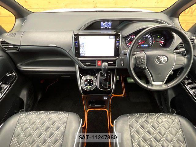 Toyota VOXY 2019-06 7226932-1
