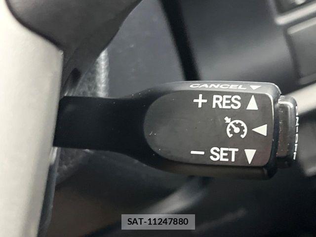 Toyota VOXY 2019-06 7226932-6